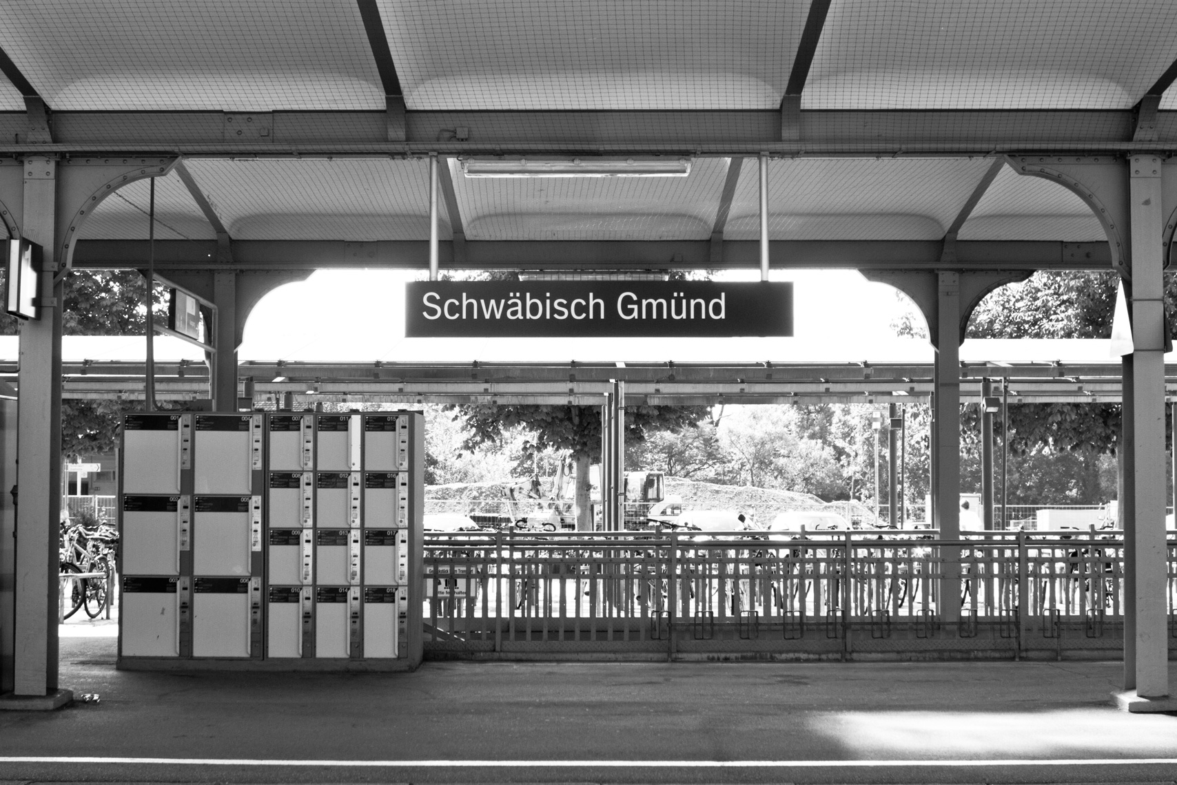 HOMELAND, Train Station